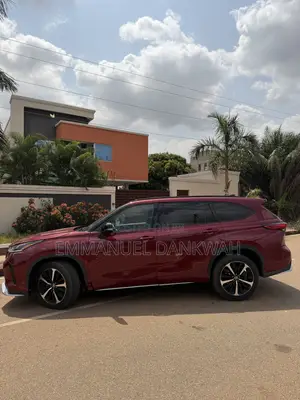 Toyota Highlander XSE 2022 Burgundy