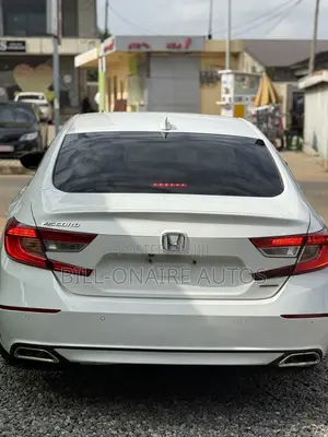 Honda Accord Touring 2018 White