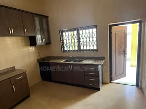 3bdrm Apartment in Taifa, Polyclinic for rent