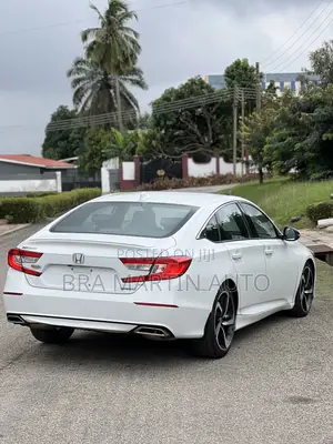 Honda Accord Sport (1.5L 4cyl Turbo CVT) 2019 White