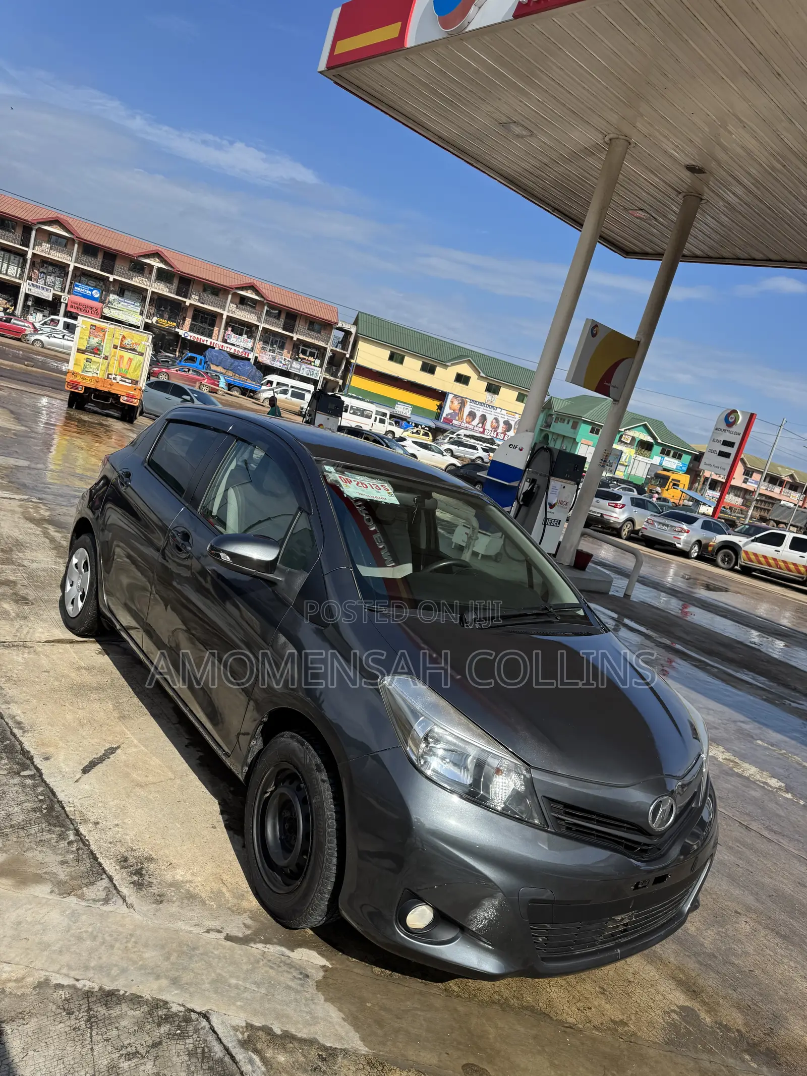 Toyota Vitz 1.5 FWD 5dr 2013 Gray