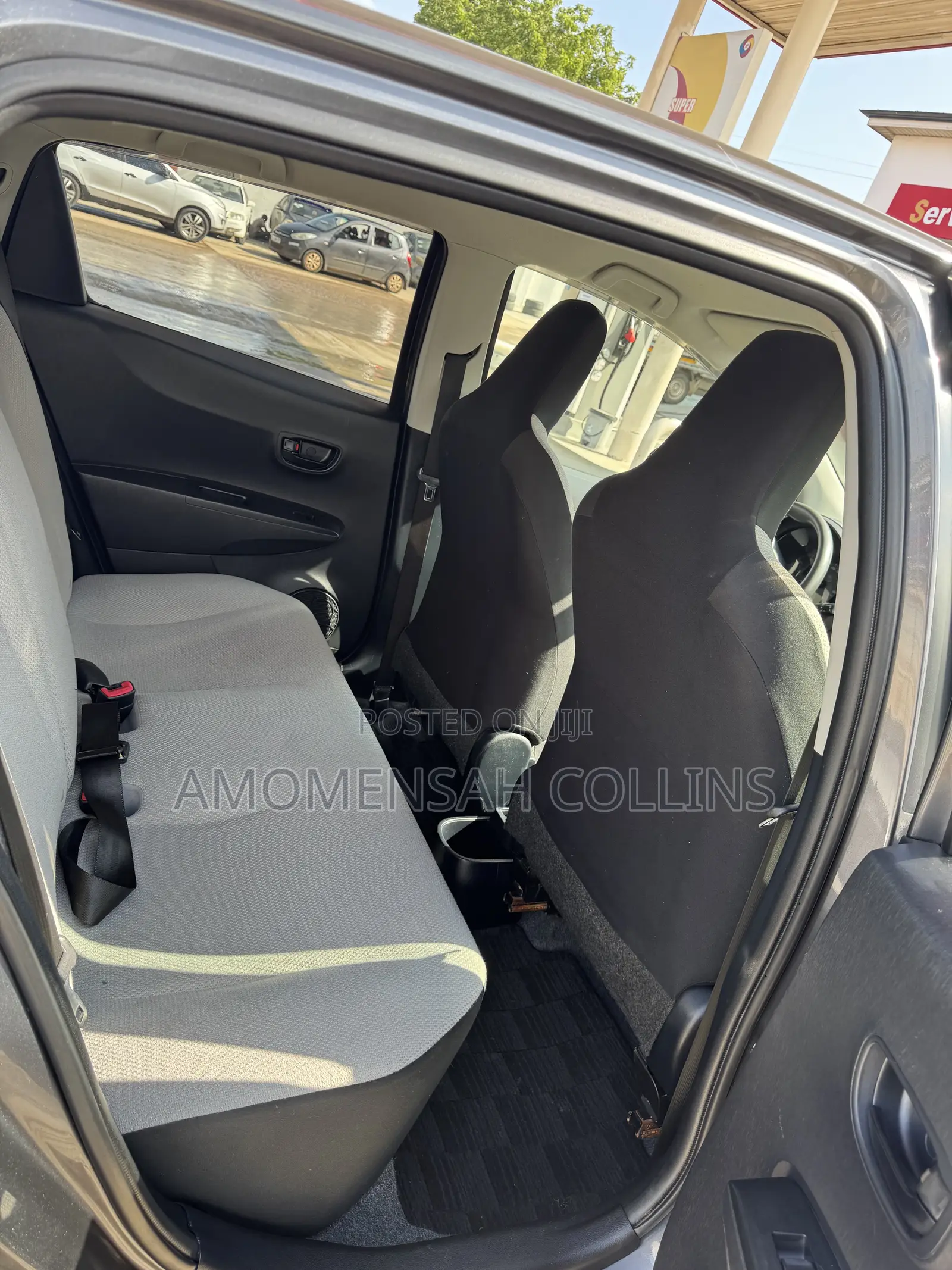 Toyota Vitz 1.5 FWD 5dr 2013 Gray