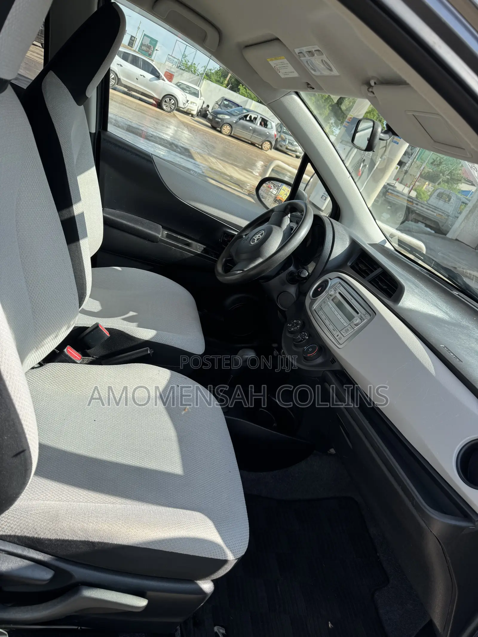Toyota Vitz 1.5 FWD 5dr 2013 Gray