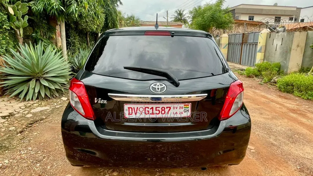 Toyota Vitz 2014 Black