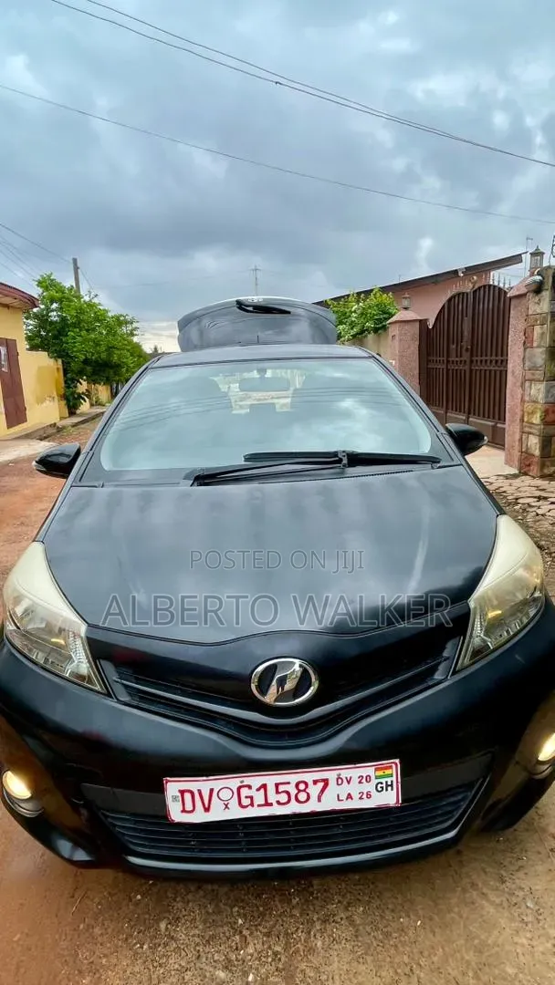 Toyota Vitz 2014 Black