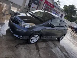 Toyota Vitz 1.5 FWD 5dr 2013 Gray