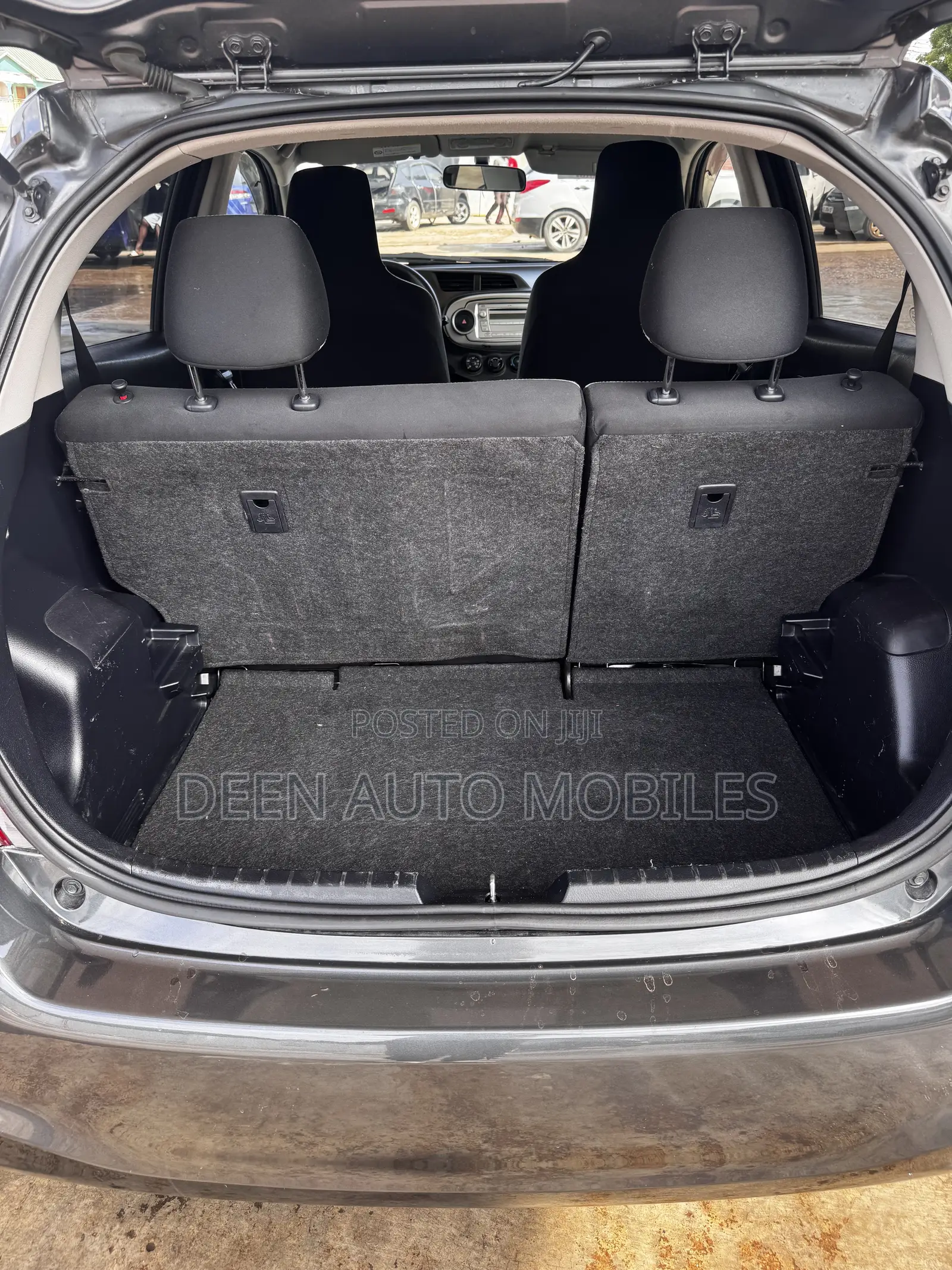 Toyota Vitz 1.5 FWD 5dr 2013 Gray