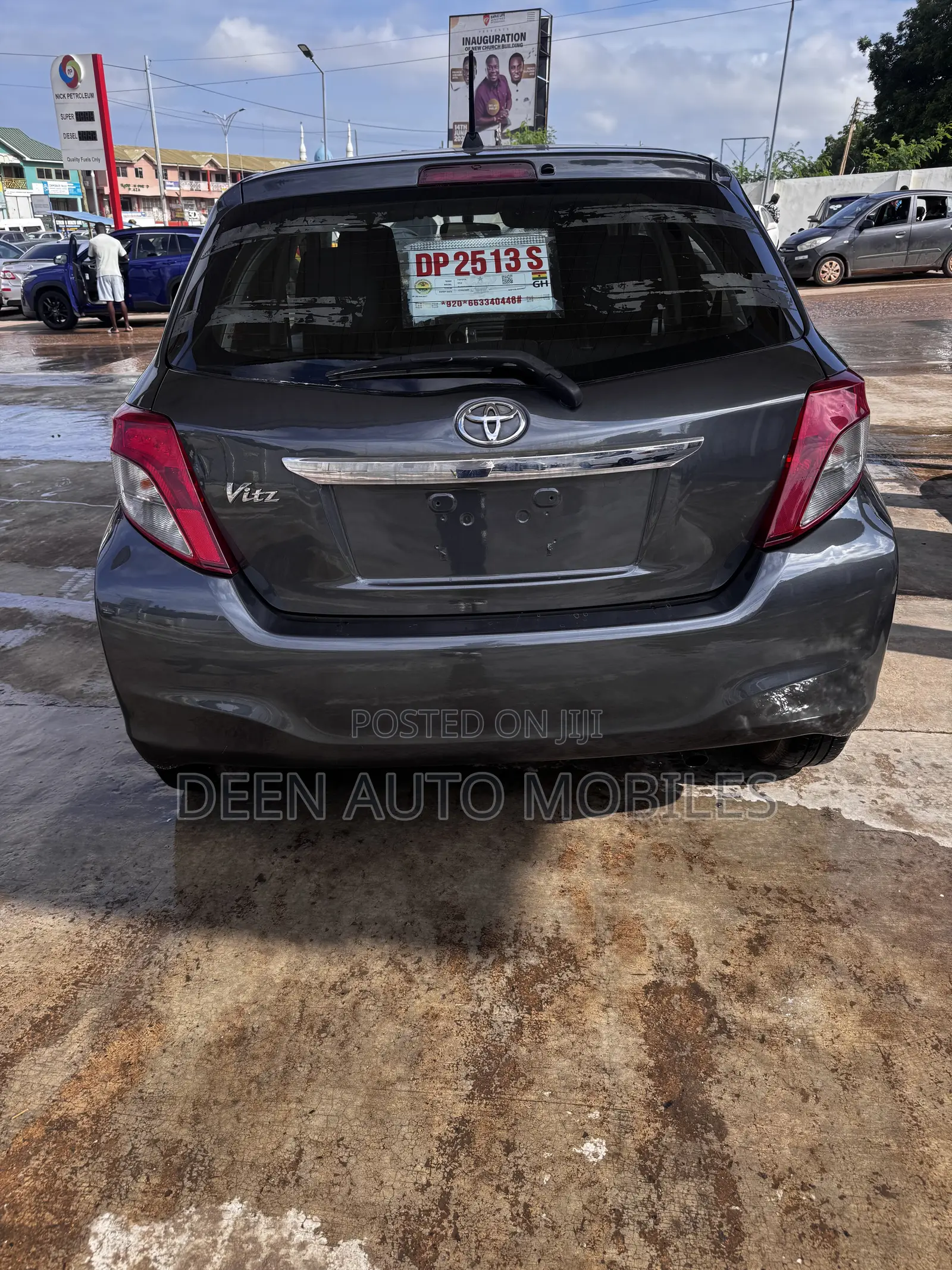 Toyota Vitz 1.5 FWD 5dr 2013 Gray