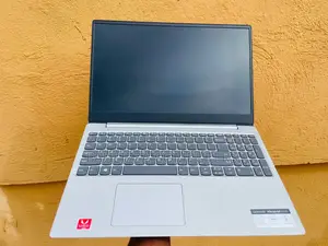 Laptop Lenovo IdeaPad 330S 8GB AMD Ryzen 5 HDD+SSD 256GB