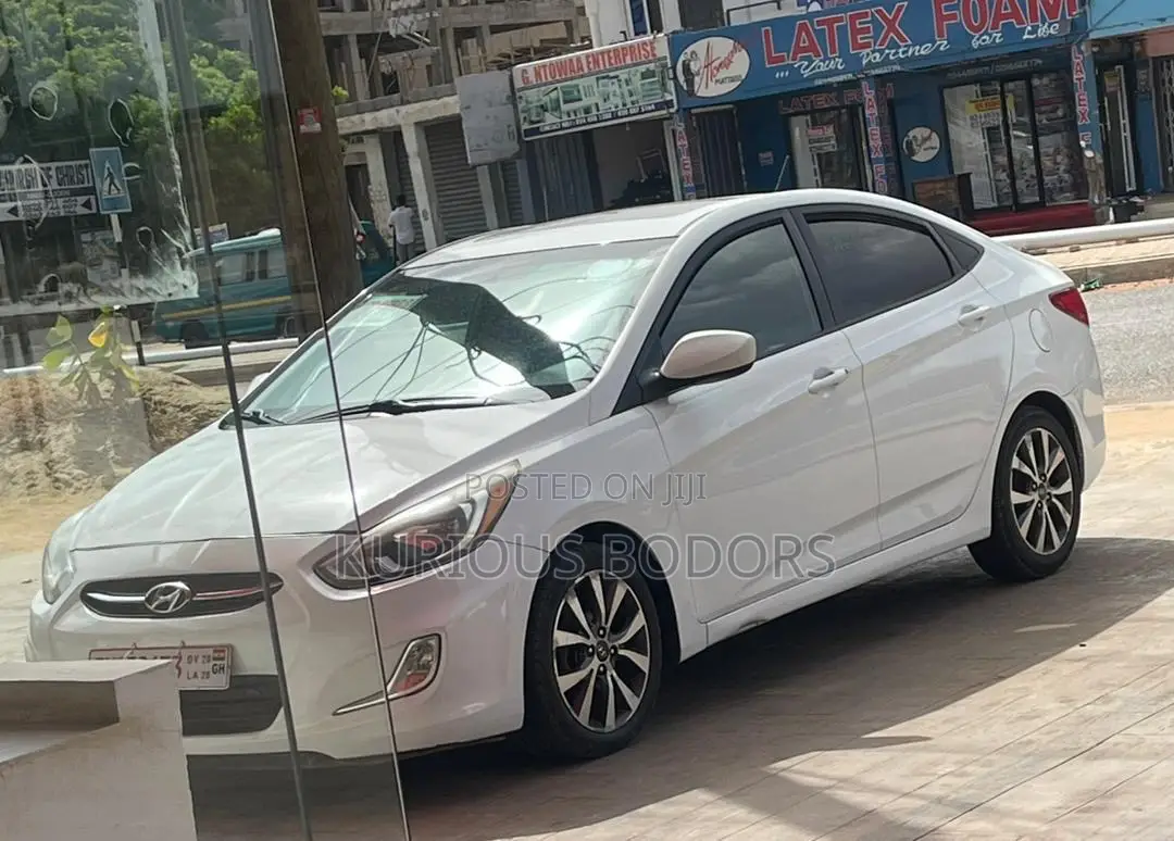 Hyundai Accent SE Sedan 2016 White
