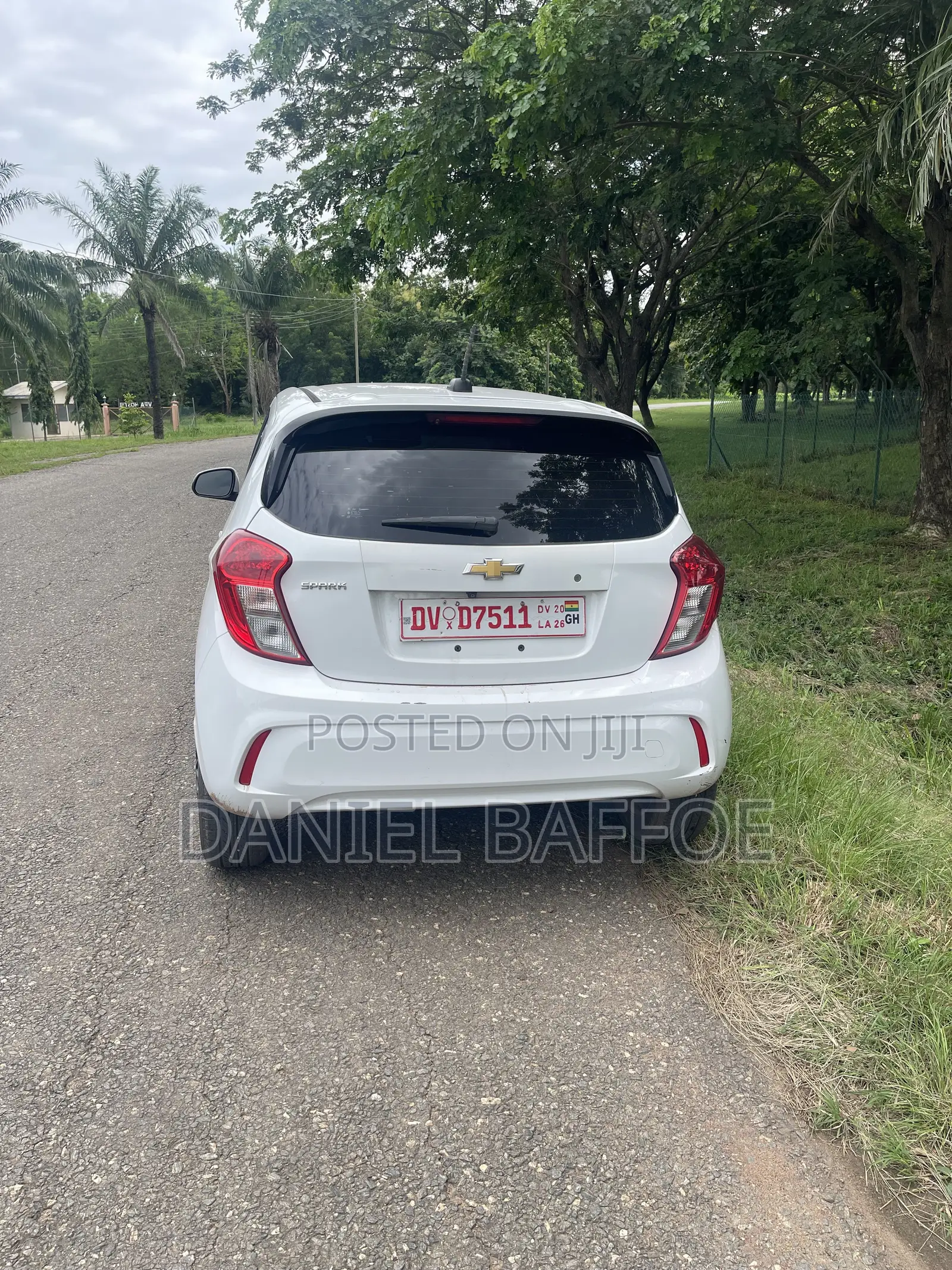 Chevrolet Spark LS CVT 2018 White