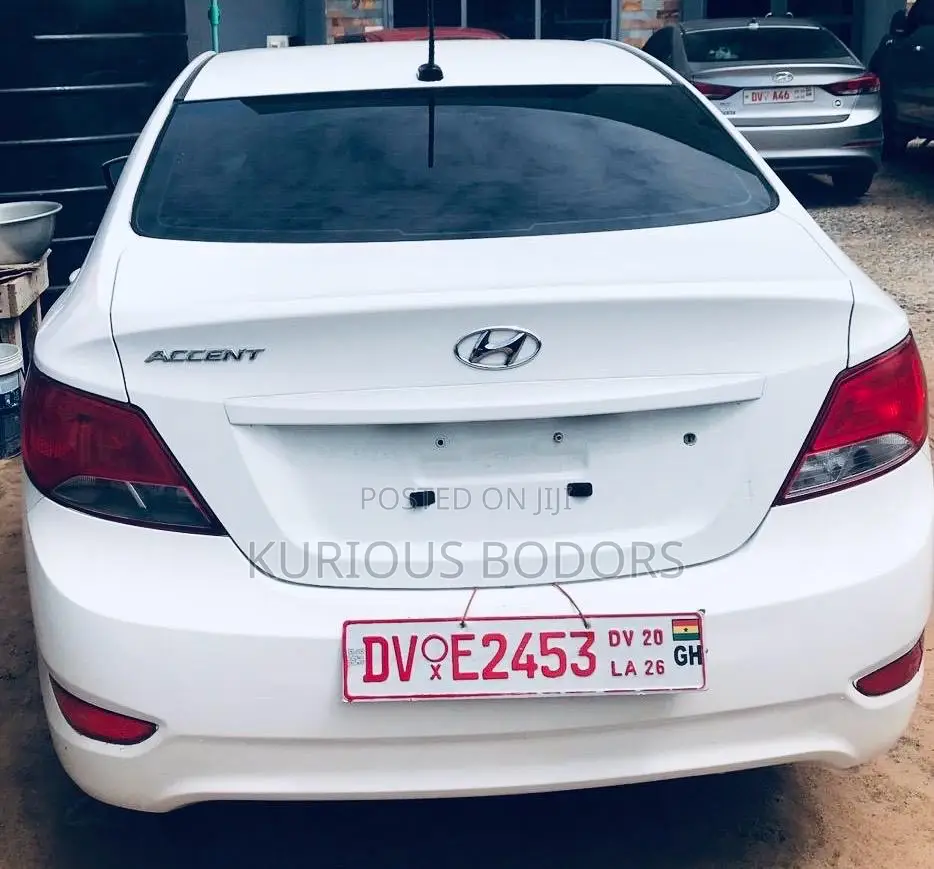 Hyundai Accent SE Sedan 2016 White