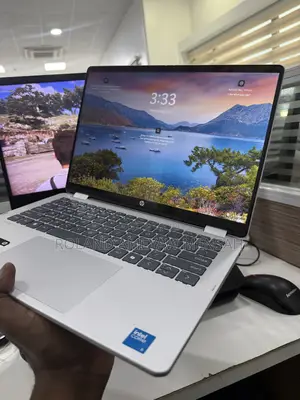 New Laptop HP OmniBook 5 Flip 16GB Intel Core i5 SSD 512GB