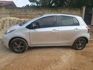 Toyota Vitz 1.0 FWD 5dr 2010 Gray