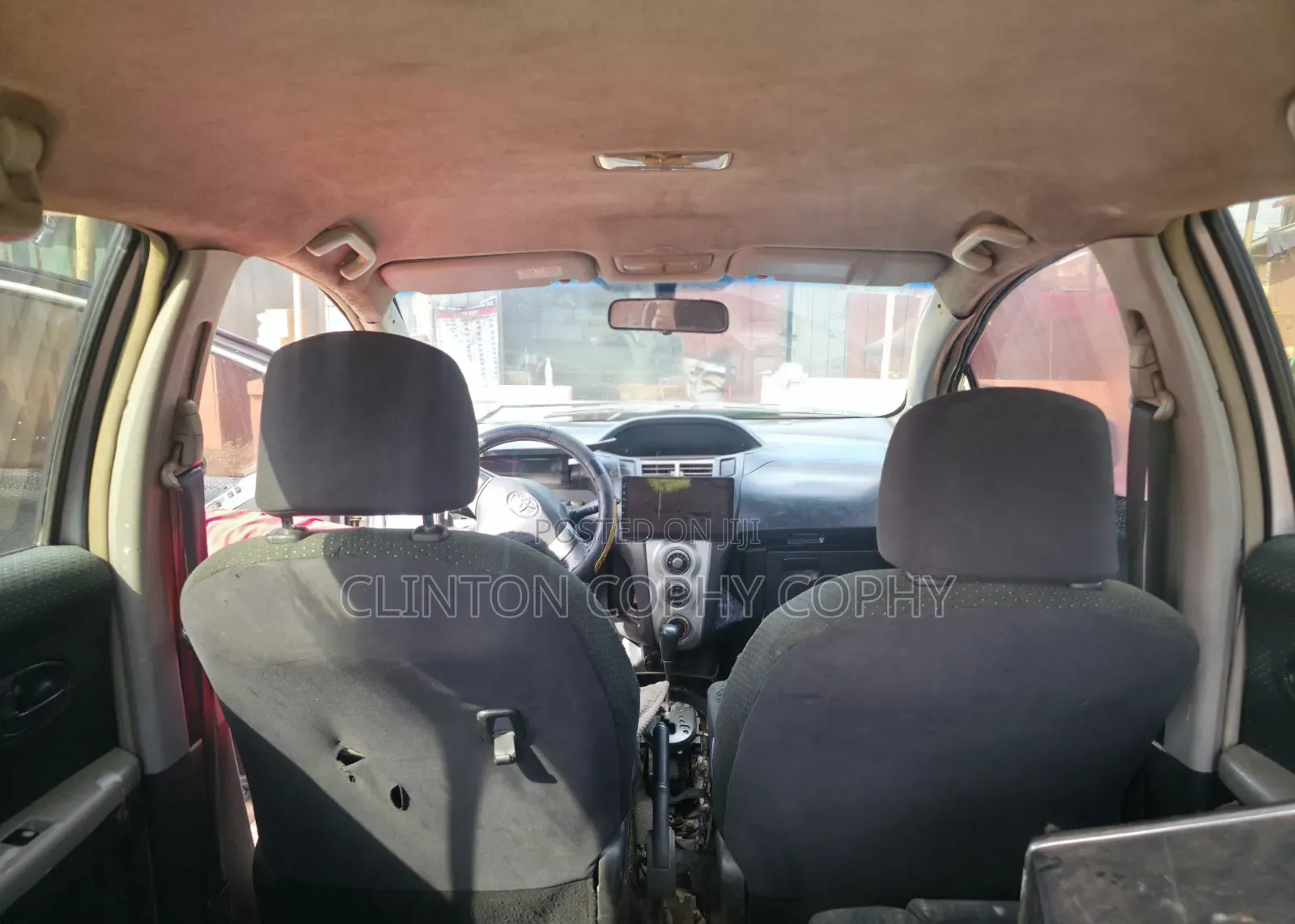 Toyota Vitz 1.0 FWD 5dr 2010 Gray