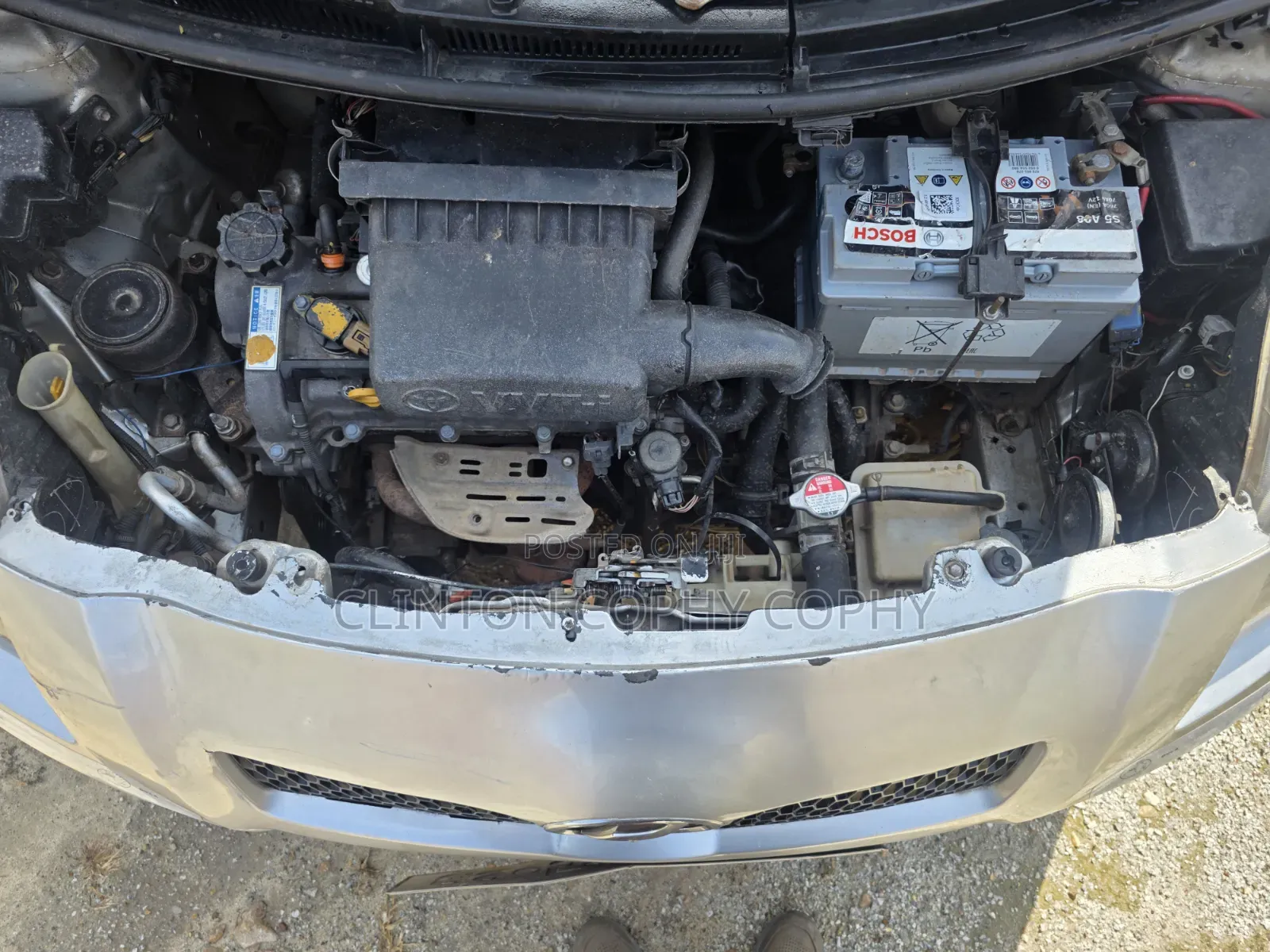 Toyota Vitz 1.0 FWD 5dr 2010 Gray