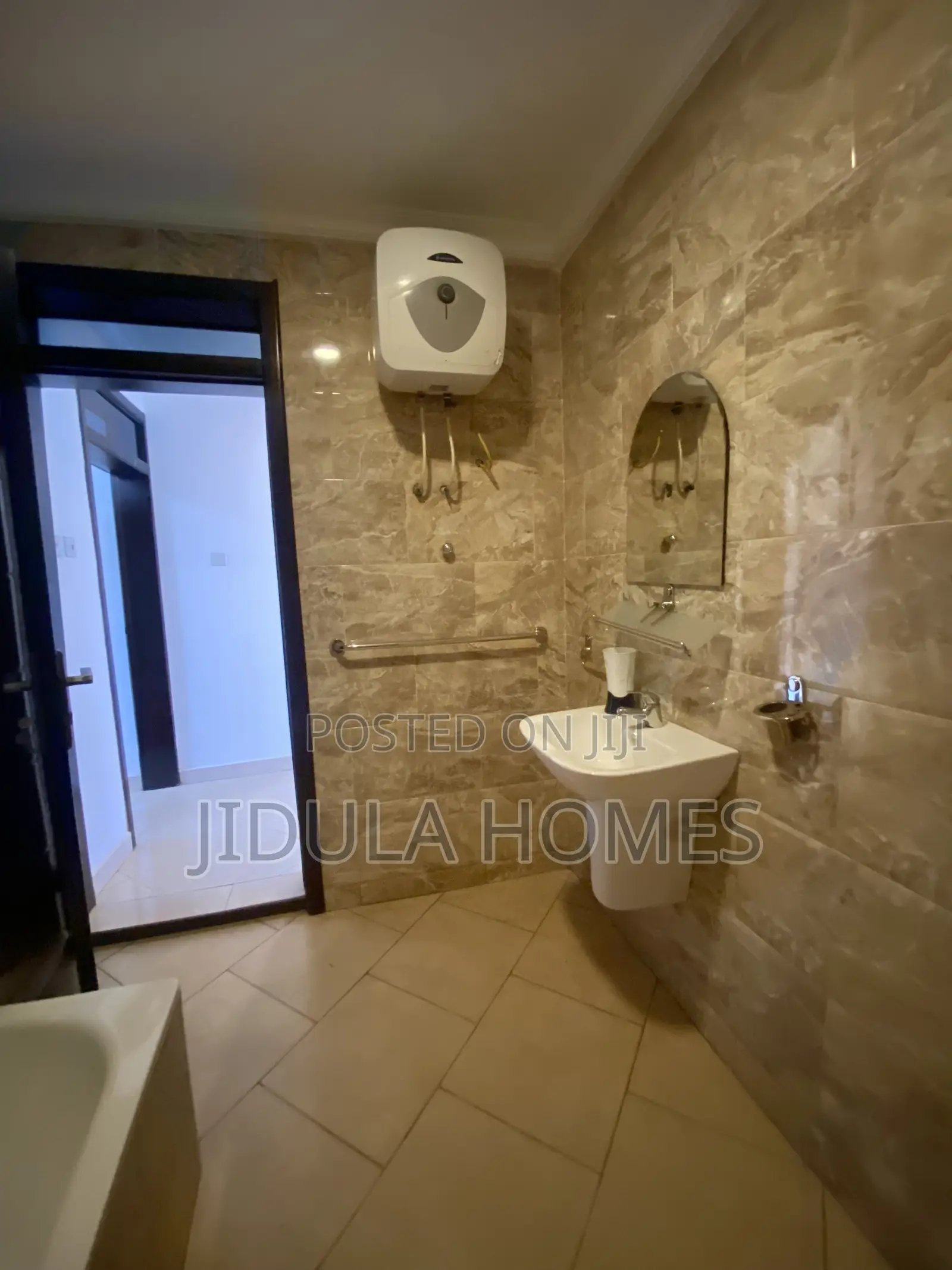 4bdrm House in Adenta Frafraha for rent