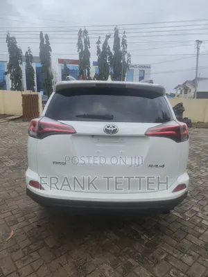 Toyota RAV4 2017 White