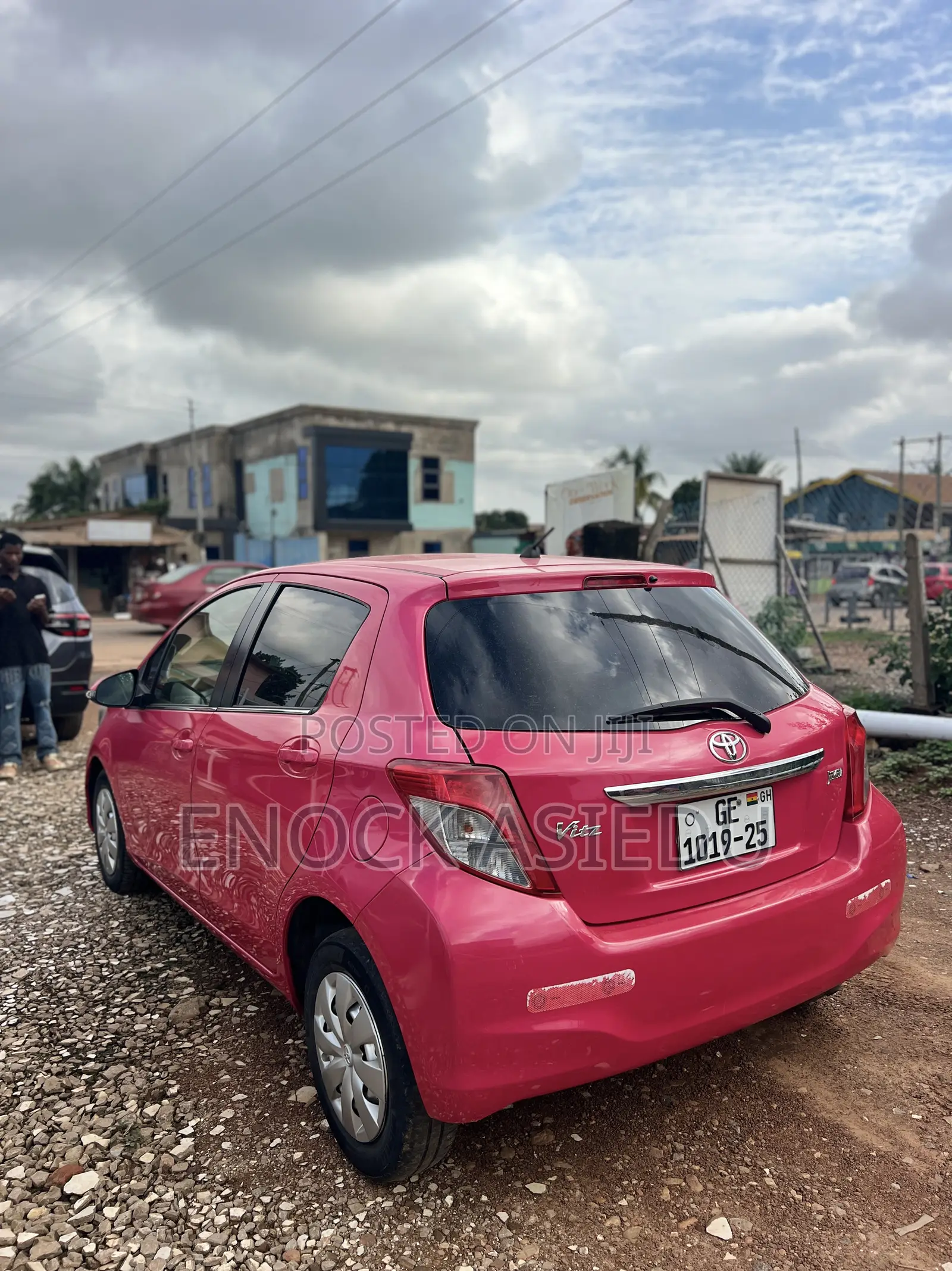 Toyota Vitz 1.0 FWD 5dr 2013 Pink