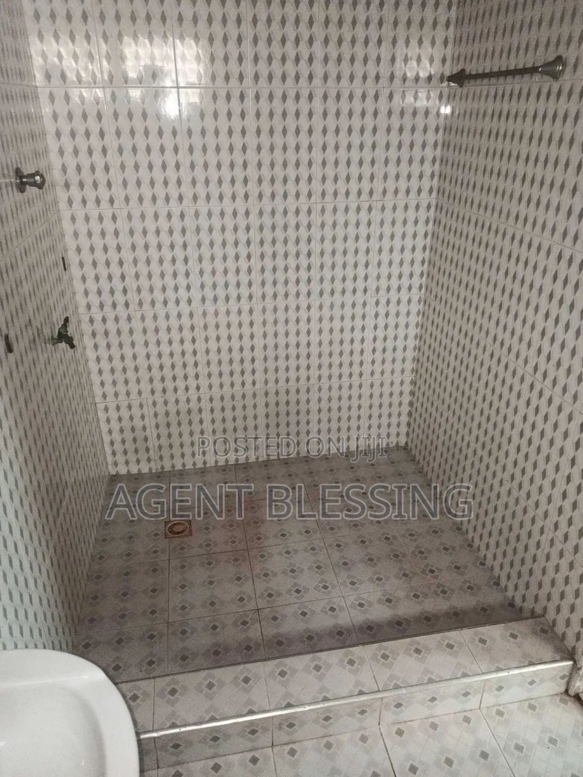 1bdrm Apartment in Gbetsile Samco, Tema Metropolitan for rent