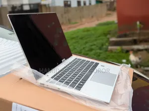 Laptop HP EliteBook x360 1040 G7 16GB Intel Core i5 HDD+SSD 256GB