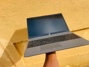 Laptop HP 15-da2933nia 16GB Intel Core i7 SSD 256GB