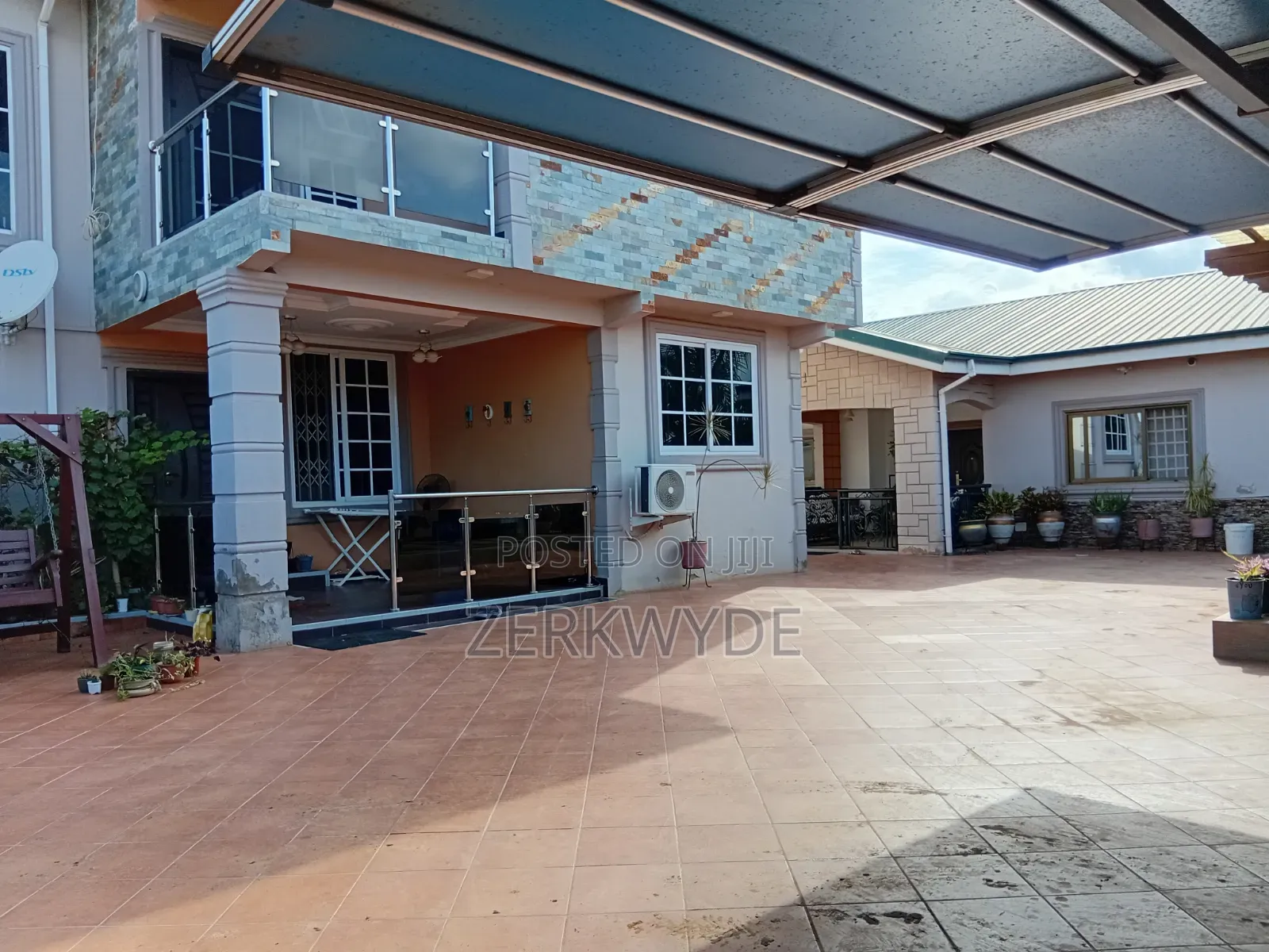 2bdrm House in Hfc Estate, Tema Metropolitan for rent