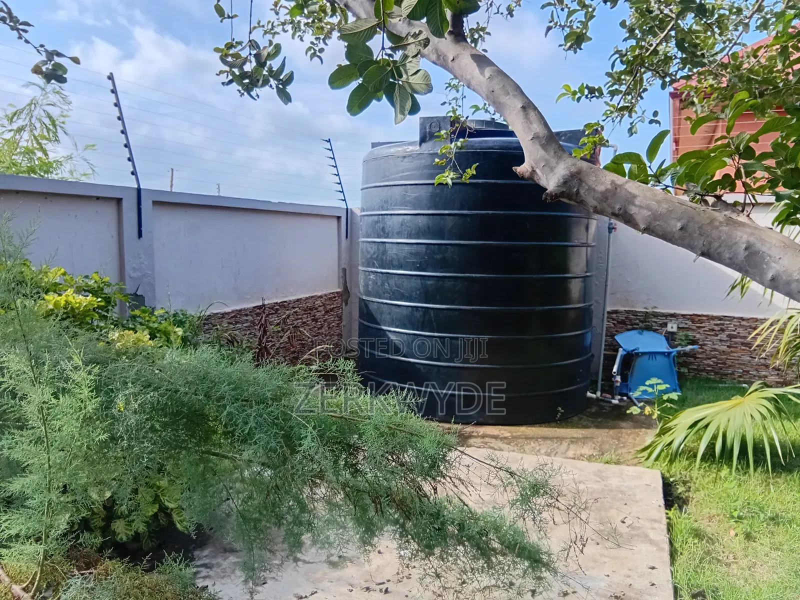 2bdrm House in Hfc Estate, Tema Metropolitan for rent