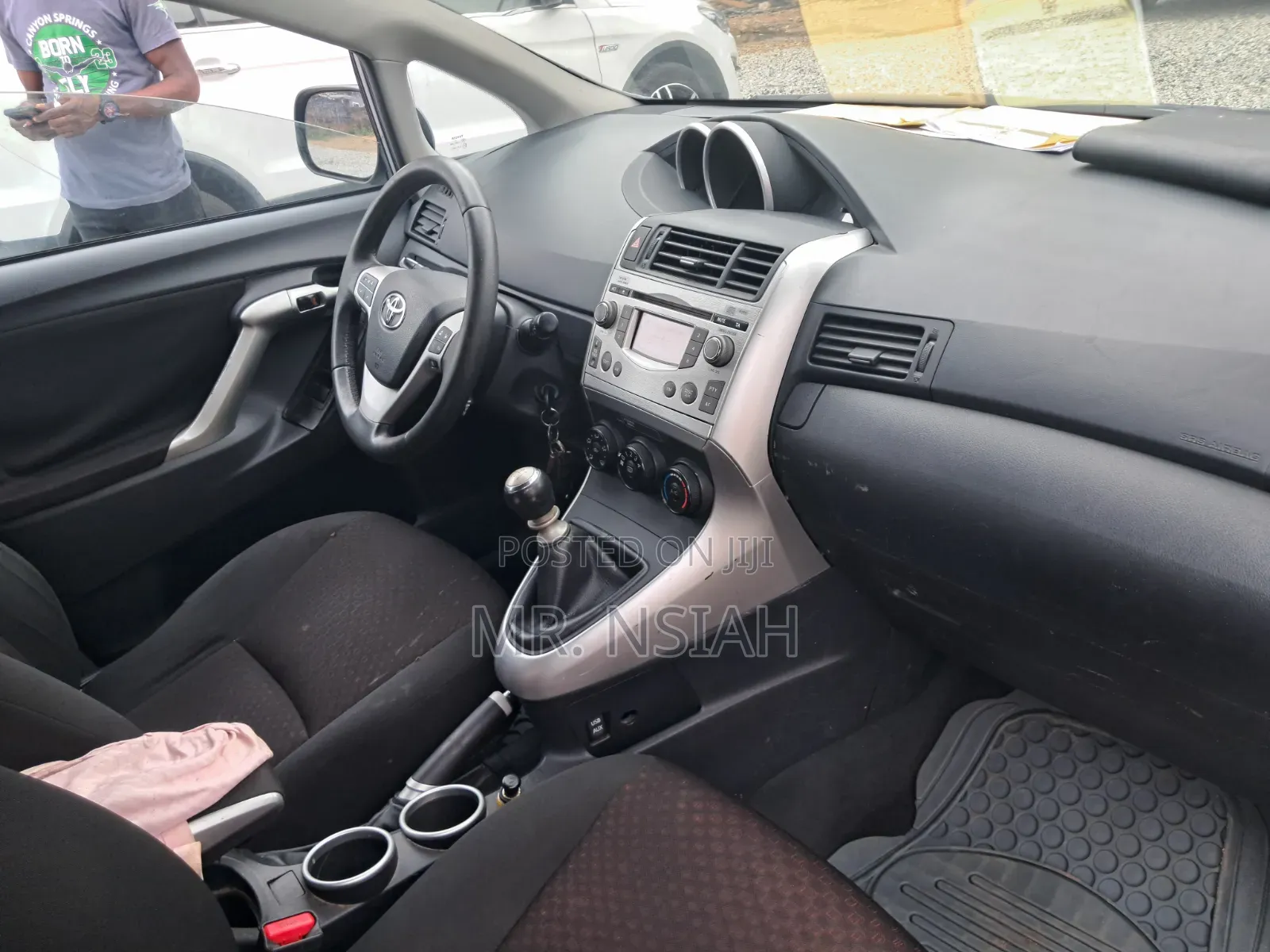 Toyota Verso 2012 Blue