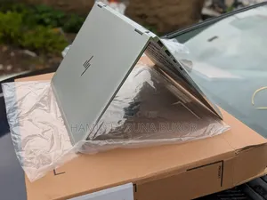 Laptop HP EliteBook x360 1040 G5 8GB Intel Core i5 HDD+SSD 256GB