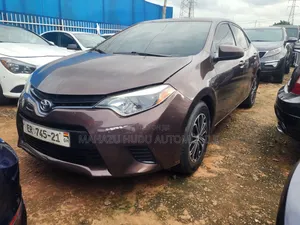 Toyota Corolla LE 4dr Sedan (1.8L 4cyl CVT) 2016 Brown