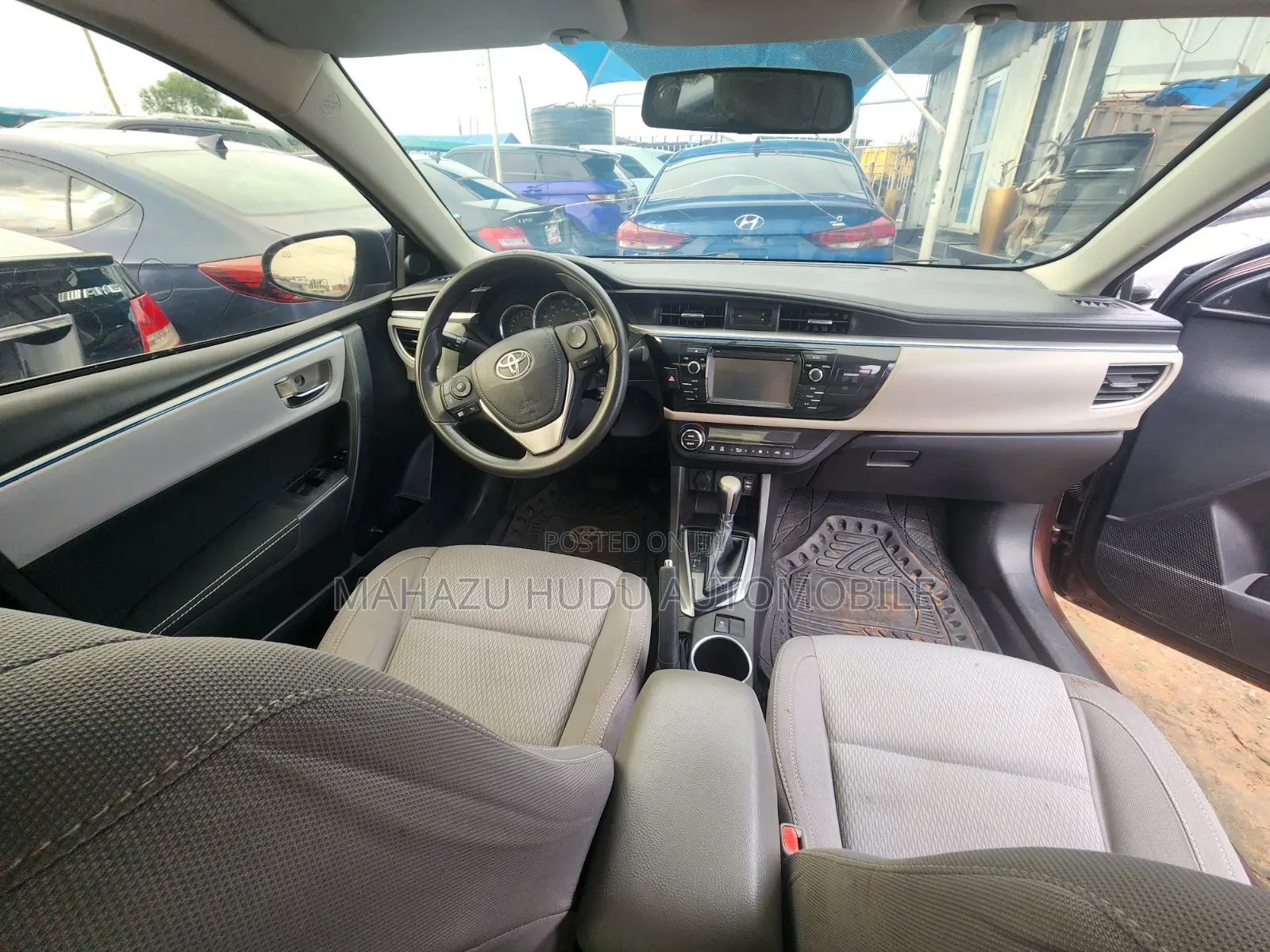 Toyota Corolla LE 4dr Sedan (1.8L 4cyl CVT) 2016 Brown