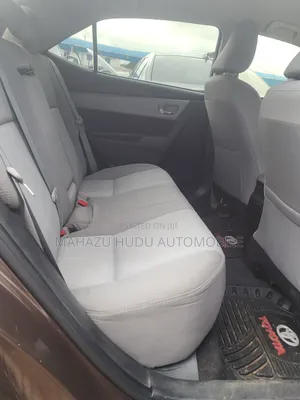 Toyota Corolla LE 4dr Sedan (1.8L 4cyl CVT) 2016 Brown
