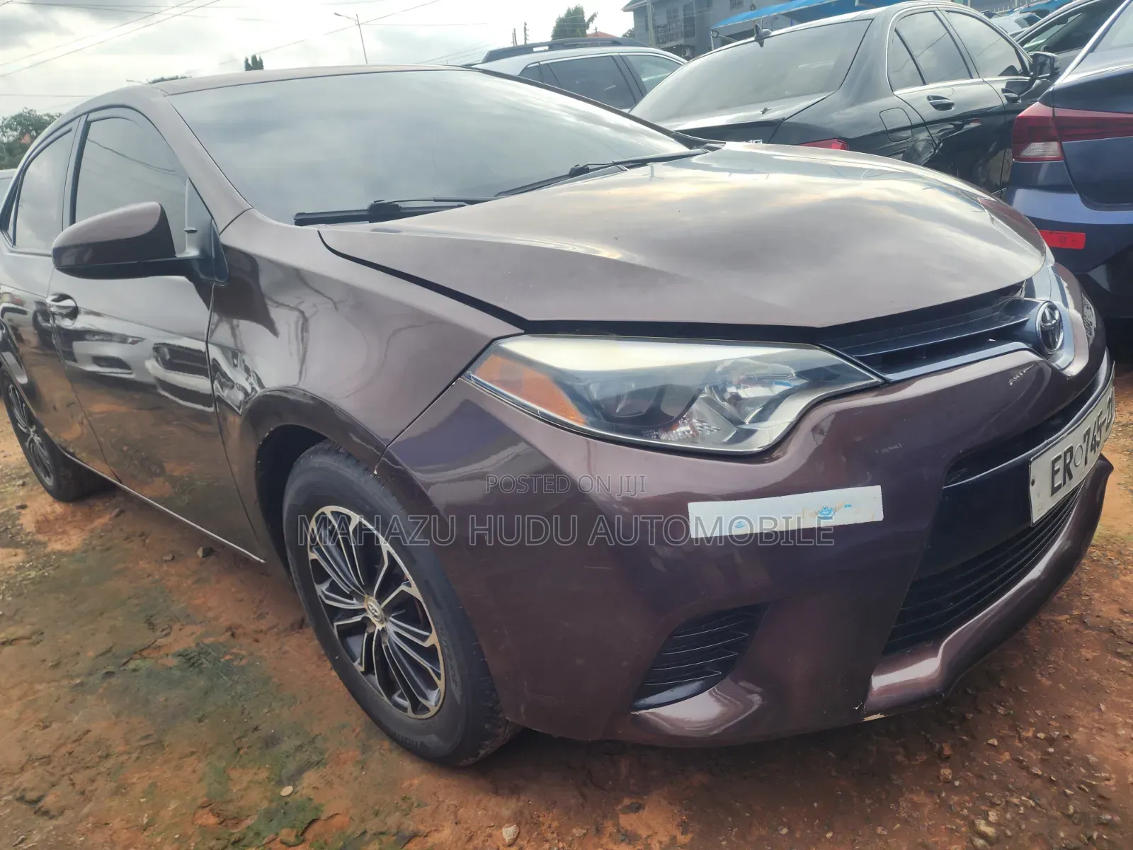 Toyota Corolla LE 4dr Sedan (1.8L 4cyl CVT) 2016 Brown