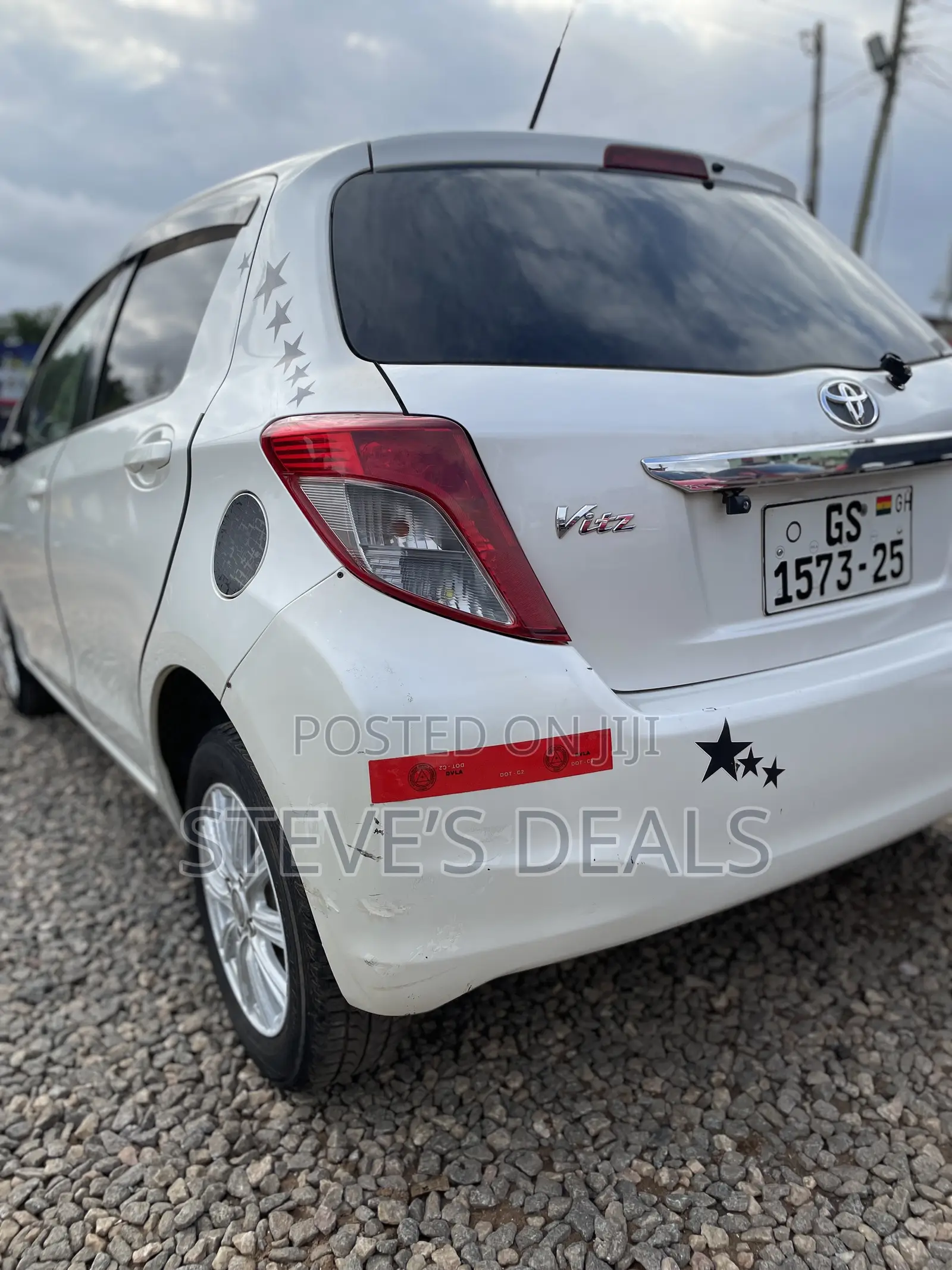 Toyota Vitz 1.0 FWD 5dr 2013 White