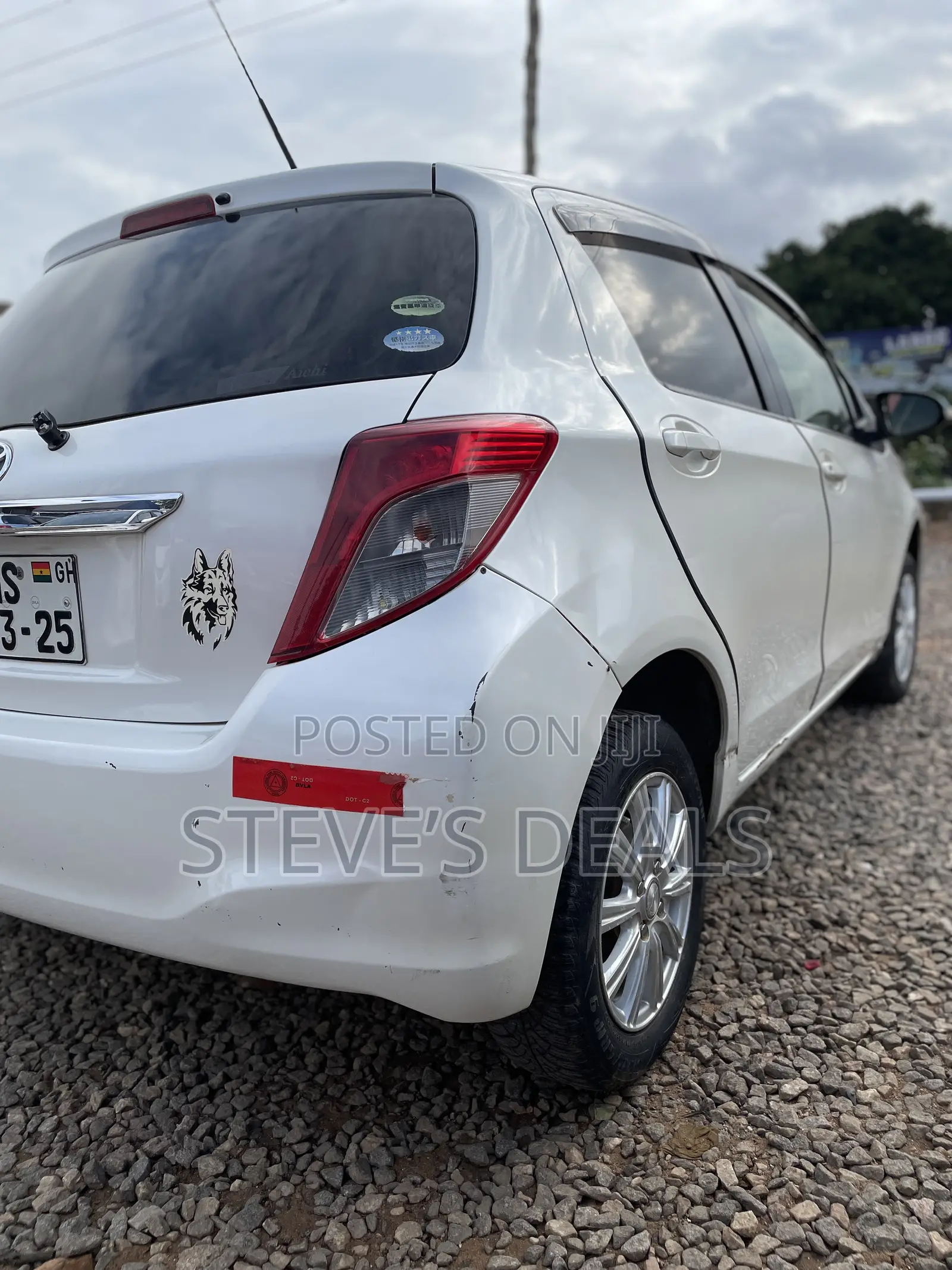 Toyota Vitz 1.0 FWD 5dr 2013 White