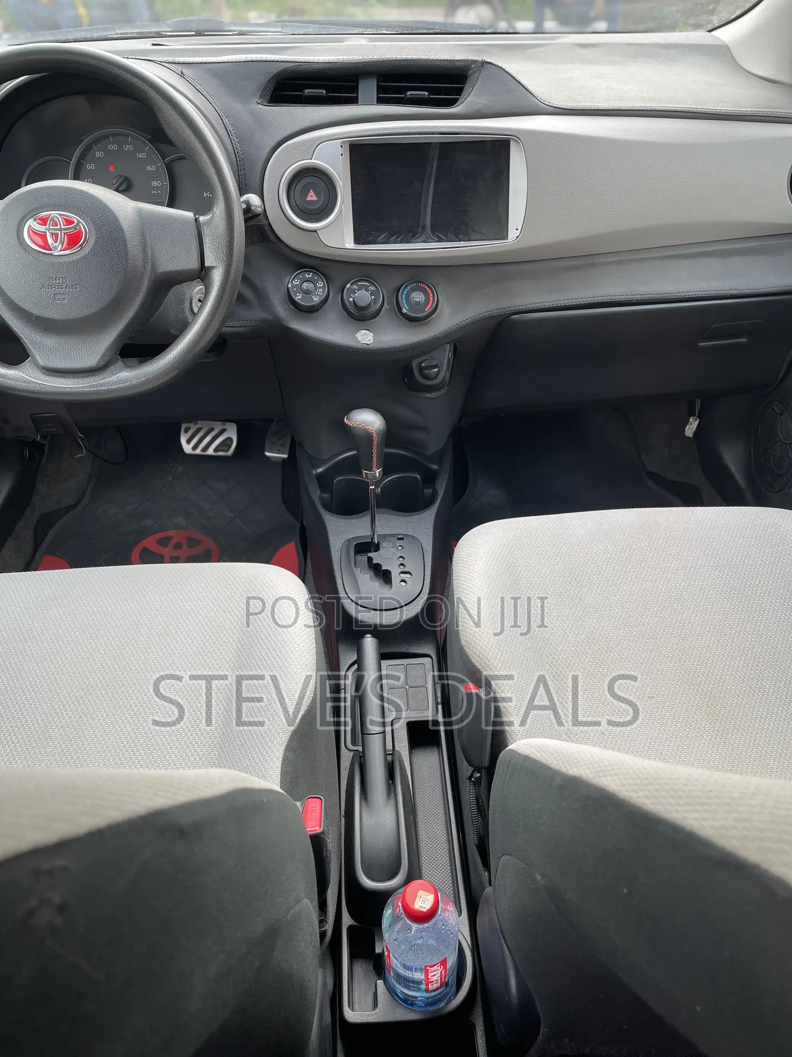 Toyota Vitz 1.0 FWD 5dr 2013 White