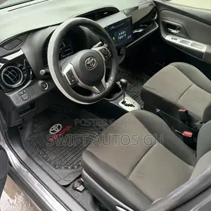 Toyota Vitz 1.5 FWD 5dr 2016 Gray