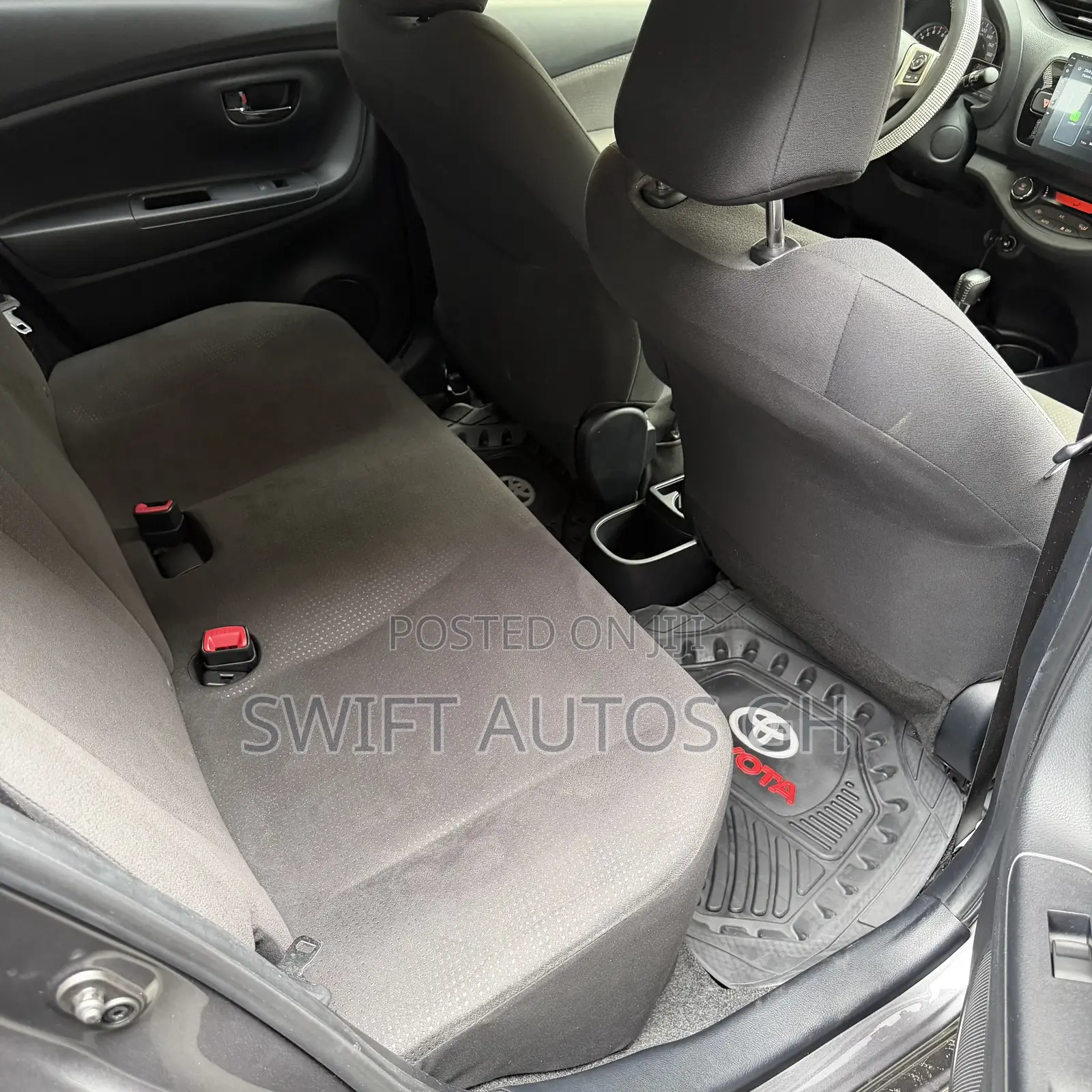 Toyota Vitz 1.5 FWD 5dr 2016 Gray