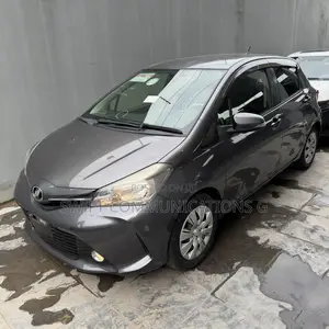 Toyota Vitz 1.5 FWD 5dr 2016 Gray