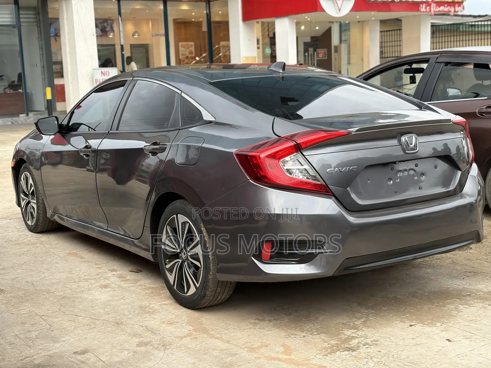 Honda Civic EX-L 4dr Sedan (1.5L 4cyl) 2017 Gray