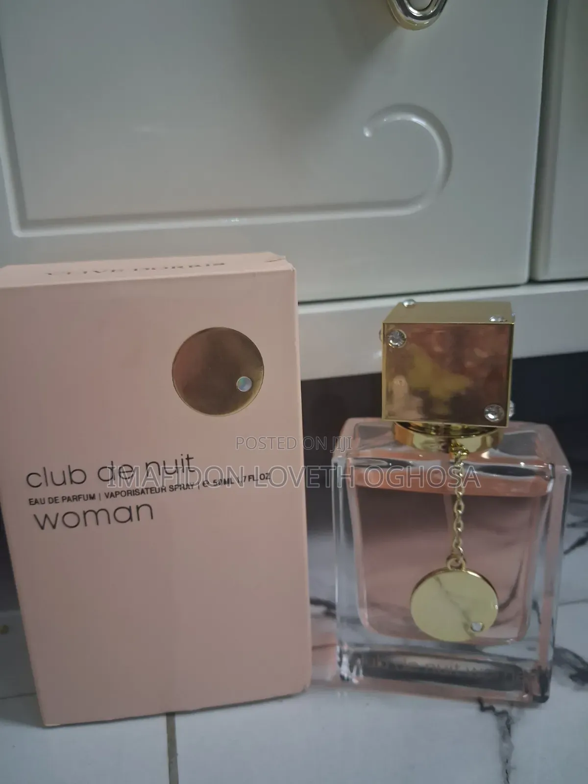 Club De Nuit Woman