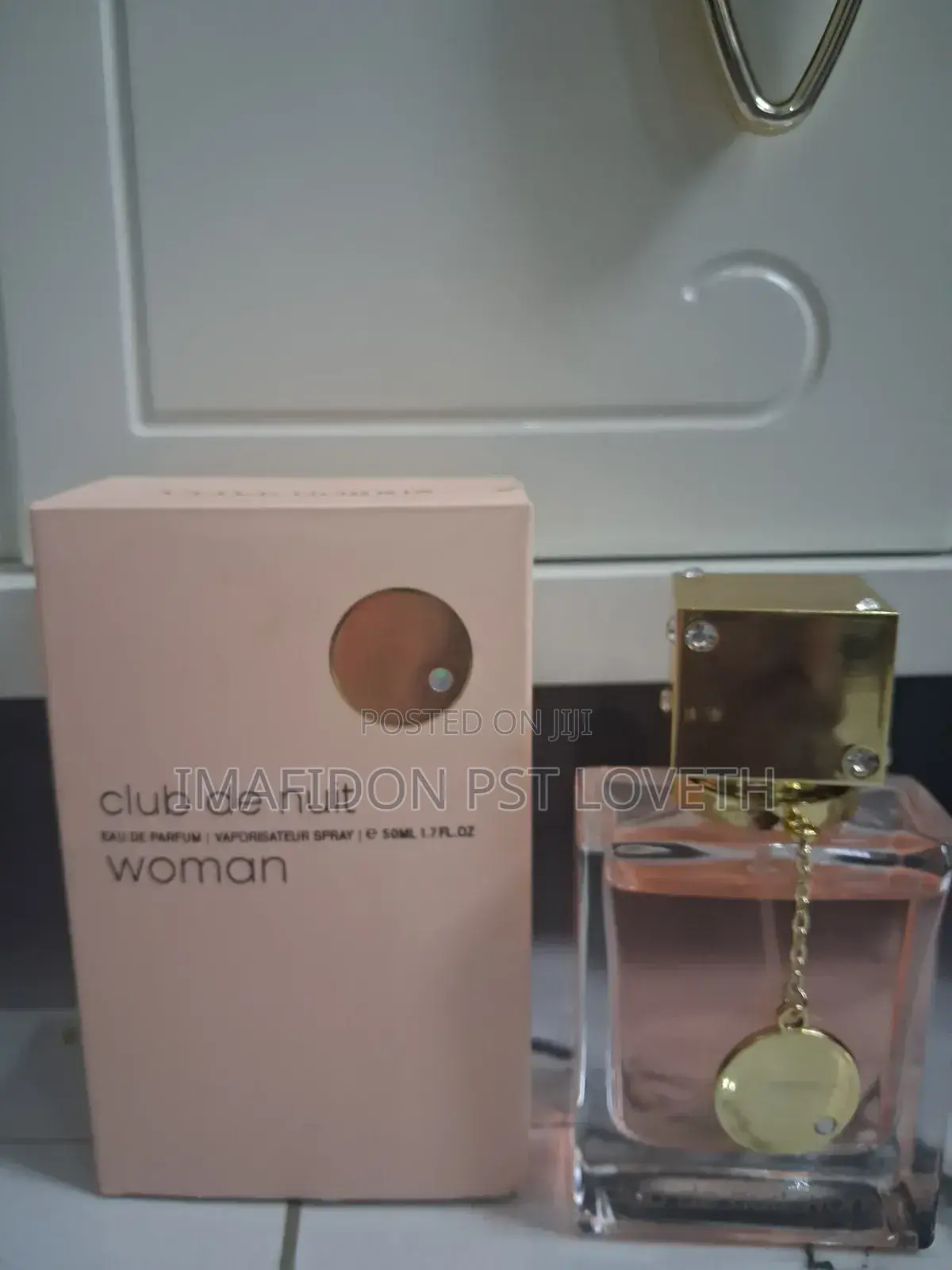 Club De Nuit Woman