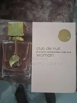 Club De Nuit Woman