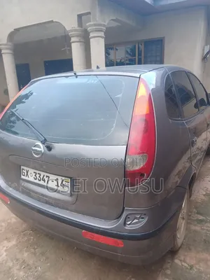 Nissan Almera Tino 1.8 2001