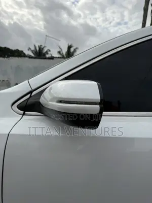 Honda CR-V Special Edition 2021 White