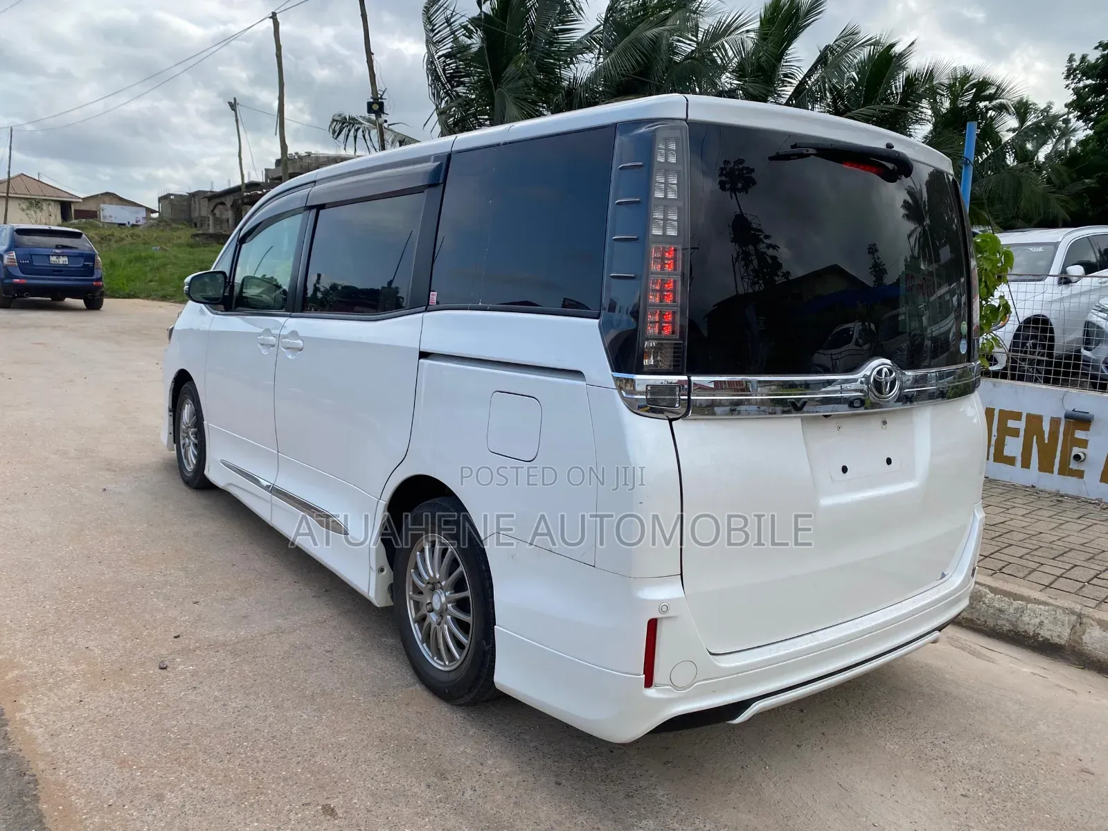 Toyota Voxy 2015 White
