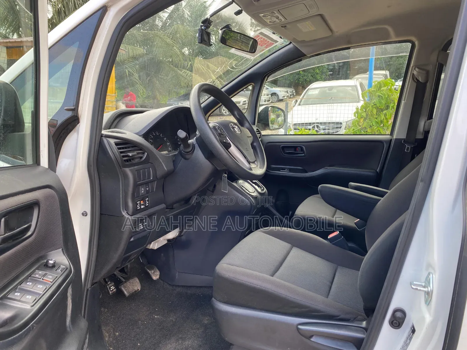Toyota Voxy 2015 White