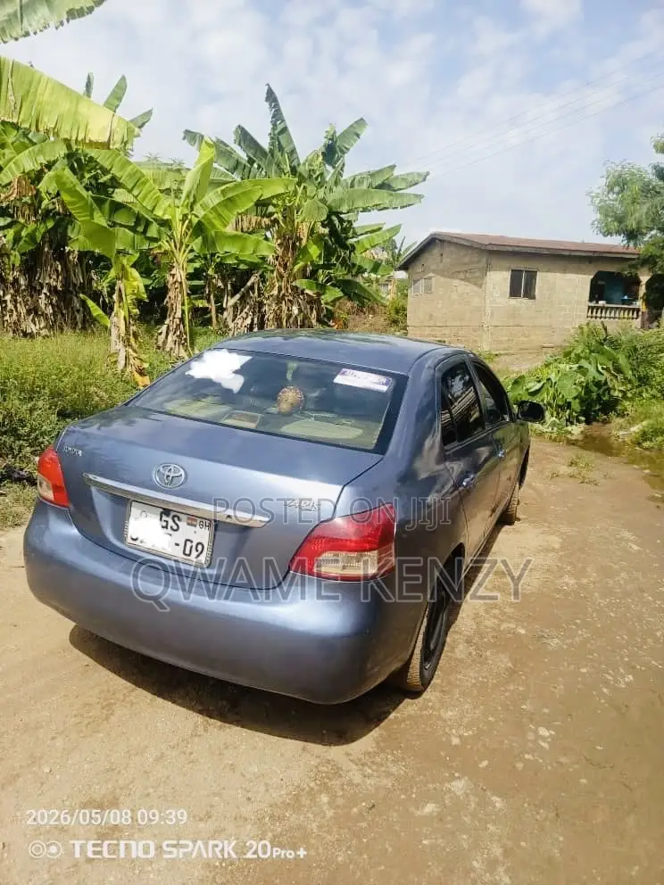 Toyota Yaris 2008 Gray