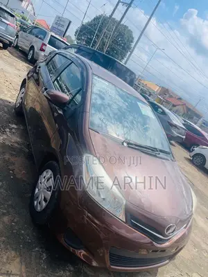 Toyota Vitz 1.3 FWD 3dr 2014 Brown